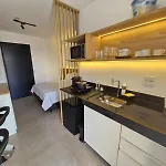 Lindo Studio Proximo Aeroporto, Shopping E Metro