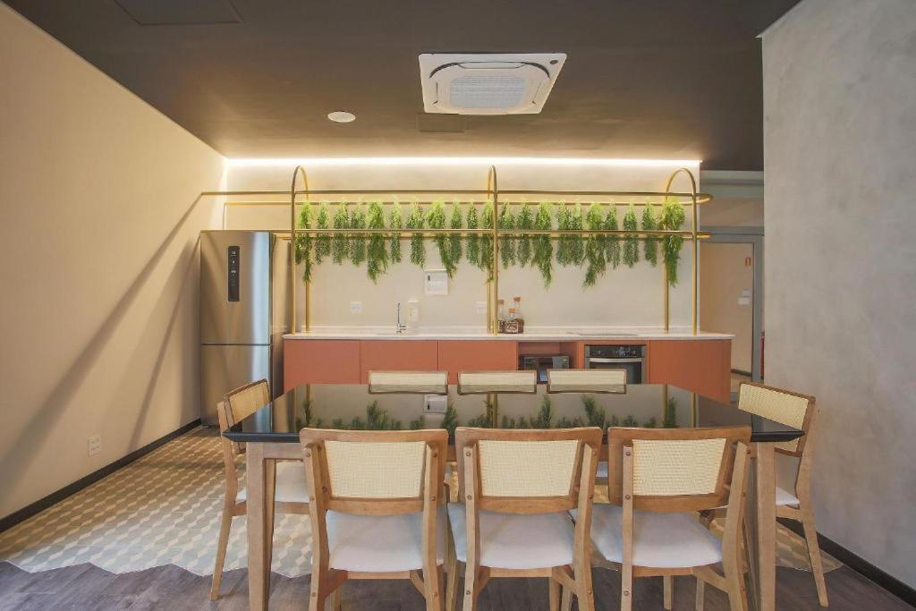 Lindo Proximo Aeroporto, Shopping E Metro Apartamento